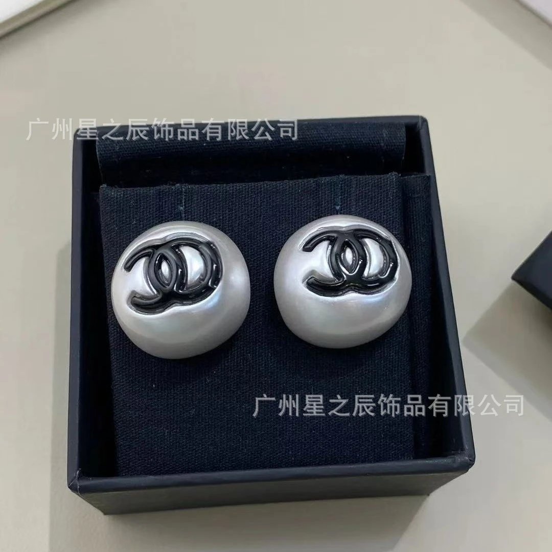 Chanel Earring