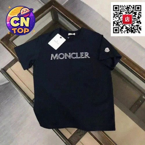 Moncler T-shirt