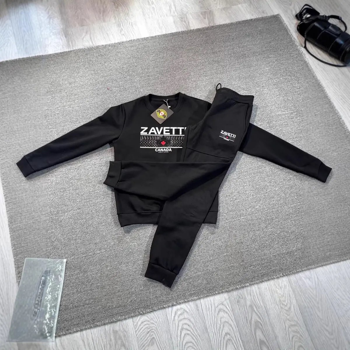 Zavetti Canada Sweatsuit